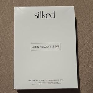 Silked - Satin Pillow Sleeve - NIB